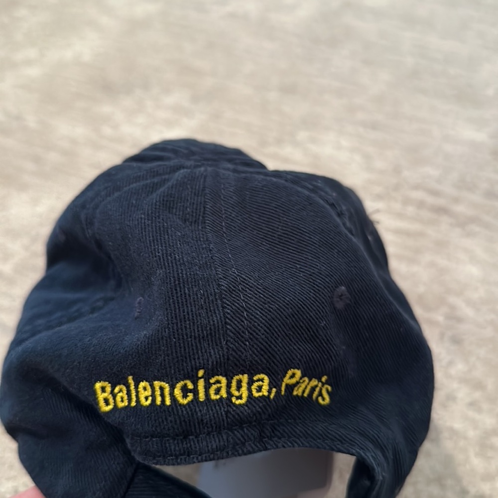 BALENCIAGA HAT - Picture 4 of 7